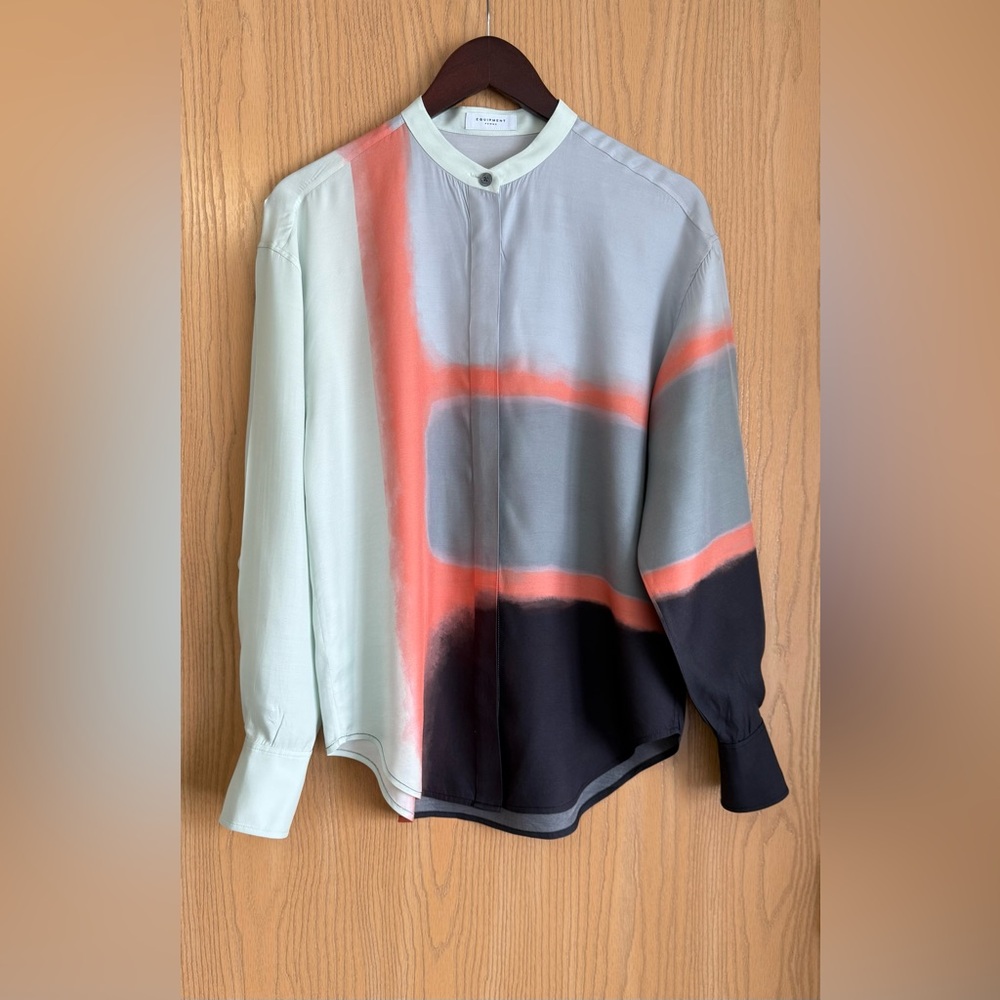 Equipment | SZ Small Anne Button Down Blouse Long Sleeve Art Abstract Silk Blend
